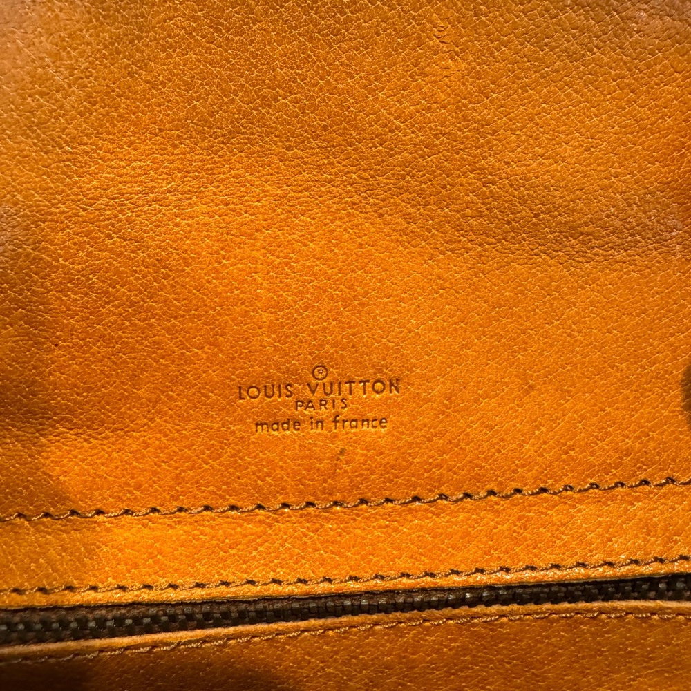Authentic Louis Vuitton Saint Cloud Crossbody Bag - Picture 11 of 16